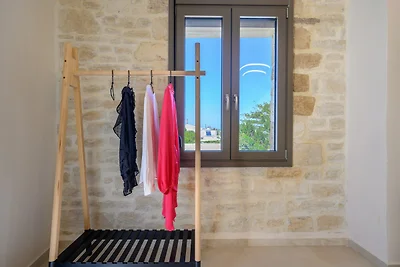 Accogliente villa con vista sul giardino