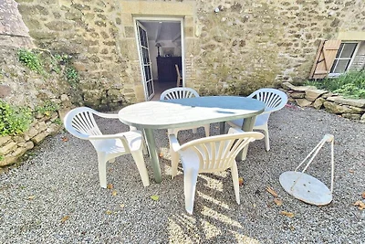 732-Les écuries du manoir de Menez Bihan