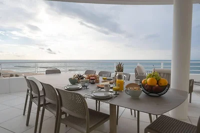 Luxuriöses Apartment mit Meerblick und Spa