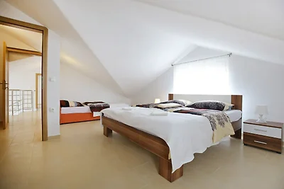Apartments Kapetan - Two Bedroom Apartment wi...