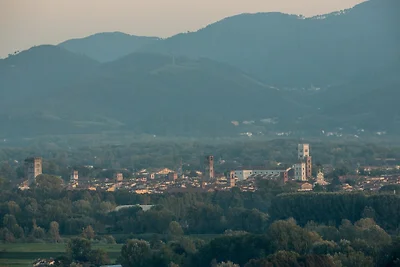Villa vicino Lucca con piscina e vista