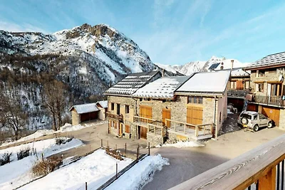 Chalet in St. Marcel mit Sauna und Skizugang