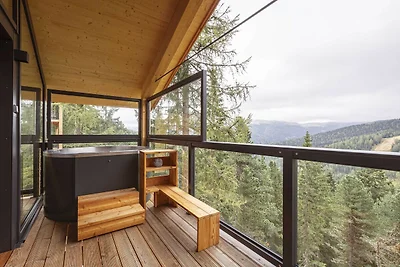 Superior Chalet # 27 with Sauna & Hot Tub