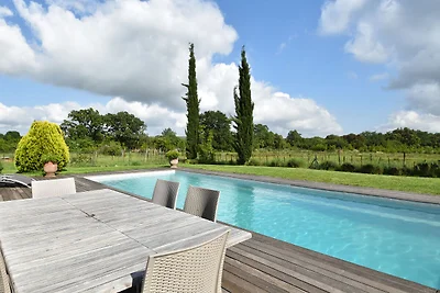 Wunderschönes Bauernhaus mit Pool und Garten