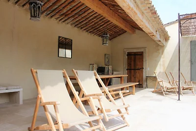 Grandeur Villa a Eygalières con piscina