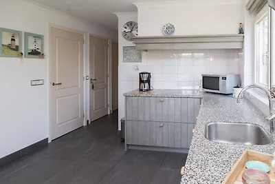 Ferienhaus für zwei Personen für 8 in...