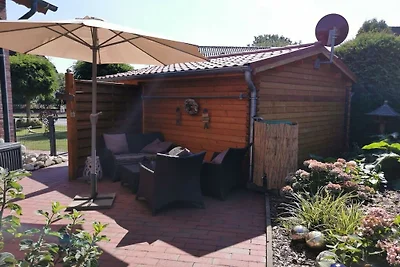 Ferienwohnung in Zetel mit Schwimmbecken