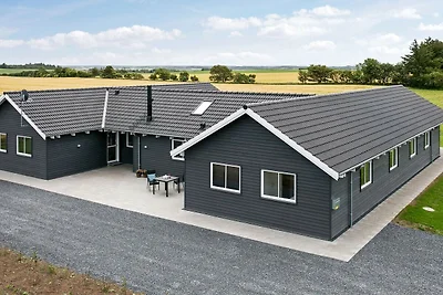 24 Personen Ferienhaus in Spøttrup