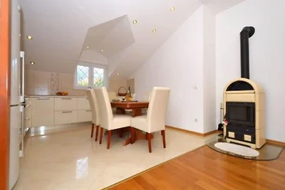 Bright Kaštela Apartment with Balcony and Pri...