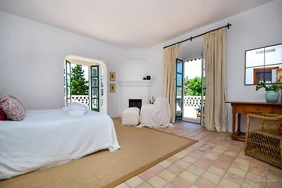 A Real Oasis in Colonial style