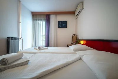 Hotel Issa - Twin Room Sea View