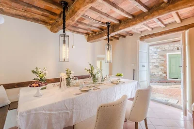 Boerderij in Toscane met panoramisch zwembad