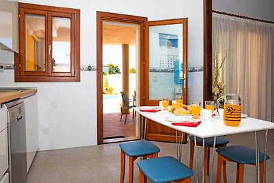 Huis in Muro met zwembad en barbecueplaats