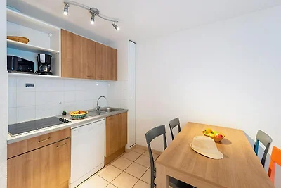 Doppelhaushälfte mit Pool für 4 Personen