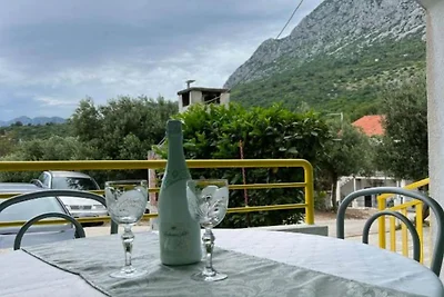 Appartamento monolocale con balcone a Podaca