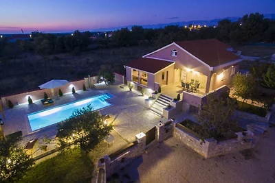 Fraaie vakantiewoning in Dalmatië met...