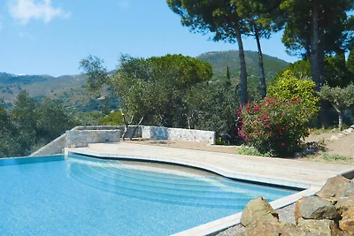 Villa in Rio nell Elba mit Pool