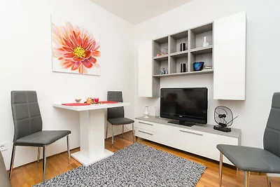 Apartment Adea - One Bedroom Apartment with...
