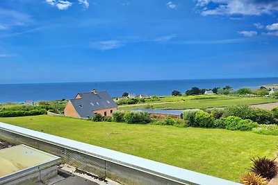 Ferienhaus in Plouhinec mit Terrasse