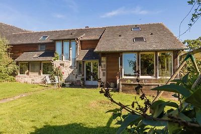 Moderna casa vacanze con piscina