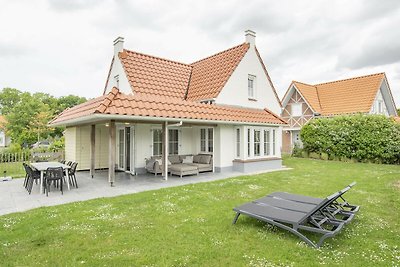 Villa mit Sauna und Ruderboot, nahe dem...