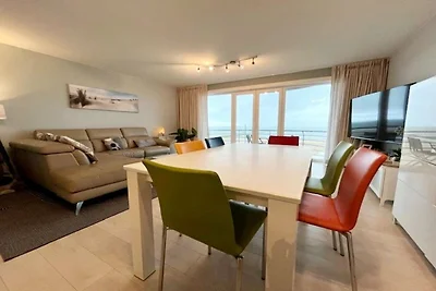 Modern appartement in Wenduine met terras