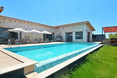 Finca in Kalkan mit Schwimmbecken