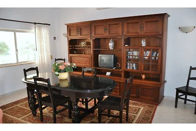 Traditionelle portugiesische Villa im rustika...