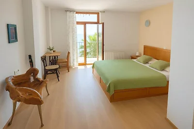 One Bedroom apartment with Balcony and Sea Vi...
