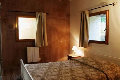 Ferienhaus in Villars mit Schwimmbecken