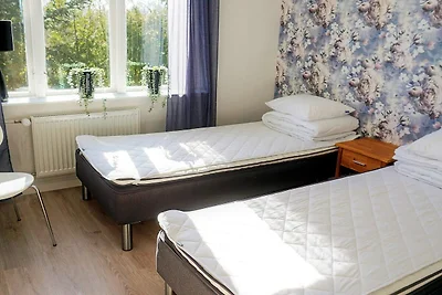 7 persone case ad LJUNG