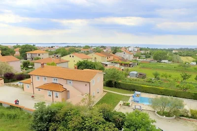 In der Swimmingpool-Villa Brioni 2