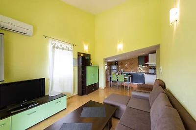 Apartments Karen - Standard One Bedroom Apart...