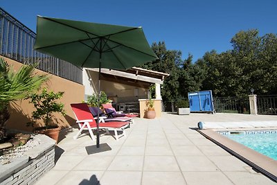 Moderne Villa mit privatem Pool in Lédenon