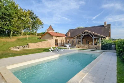 Accogliente chalet con piscina
