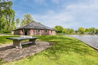 Massiver Familienbungalow