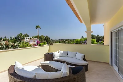 Villa in Alvor met zwembad