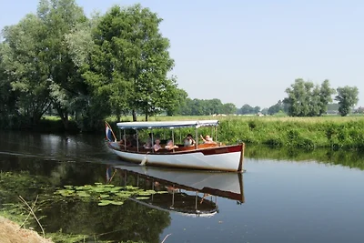 Stilvolle Eichenholz-Lodge für 4 mit Pool