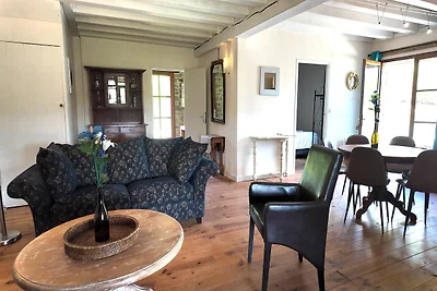 Cottage accogliente a Roussines, Dordogna