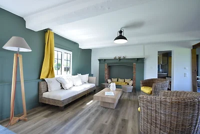 Angenehmes Ferienhaus in Asnières mit...