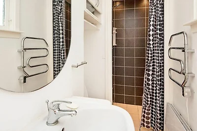 Refugio junto al mar con Columpio -- By Traum...