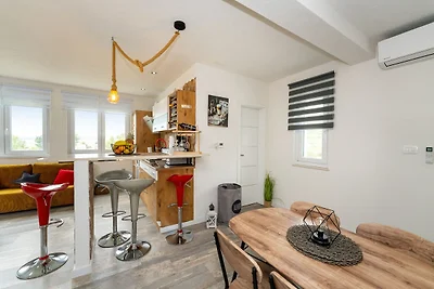 Helles Penthouse mit Meerblick, Hvar