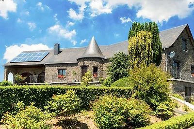Villa a Biטvre con giardino