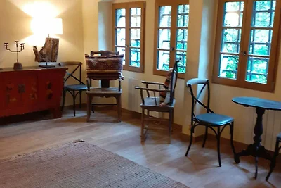 Renovierte Schlosswohnung mit Swimmingpool