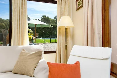 Incantevole villa a Esclanya con piscina