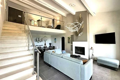 Villa in Valcros mit Infinity-Pool und...