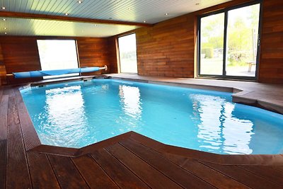 Luxuriöse Villa mit Schwimmbad in Sourbrodt