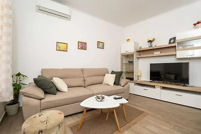 Apartment Family Tokić - One Bedroom Apartmen...