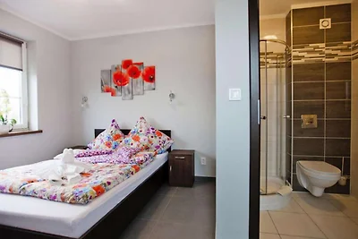 Komfortable Erdgeschosswohnung, Sommerpool