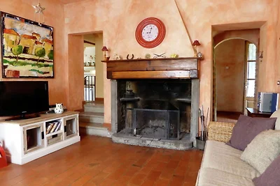 S. Romano in Garfagnana: villa di lusso, vasc...